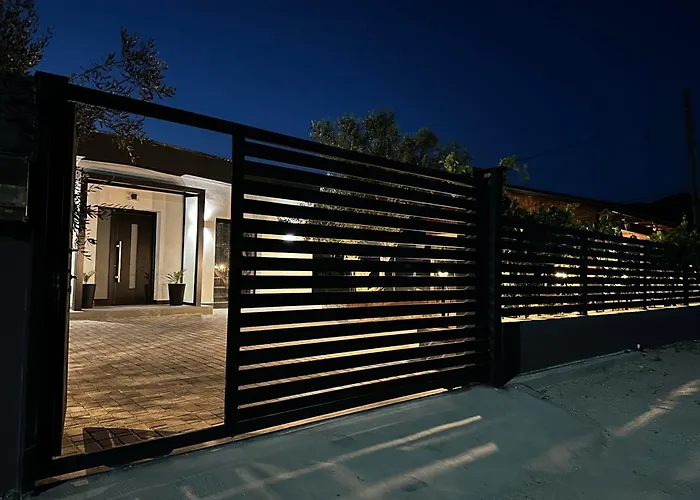 Mucenji Πανσιόν 3*